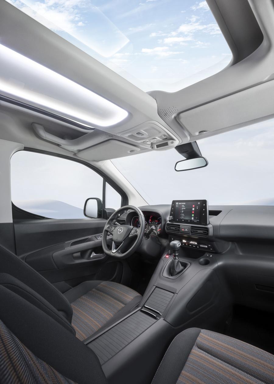 Интерьер Opel Combo Life 2018 года  (фото 41 из 44)